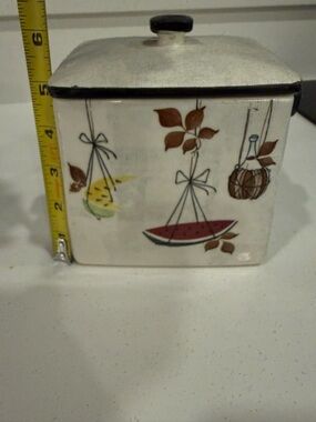 Vintage Royal Sealy 1950 cookie jar- rare